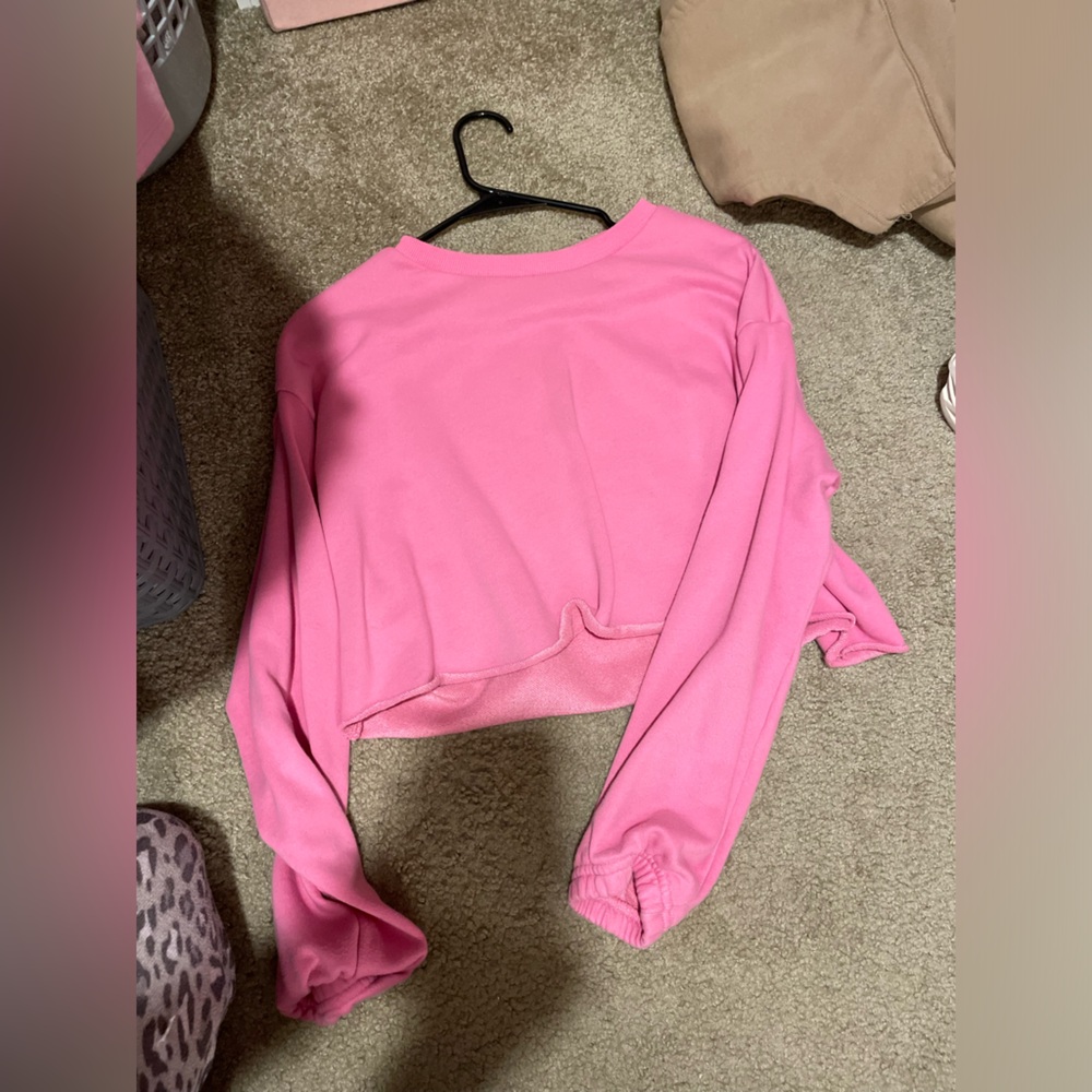 size M cropped hoodie